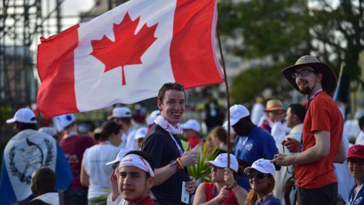 Canada continues to hold Express Entry draws to meet its Immigration Levels Plan goals, creating more opportunities for graduates who want to work abroad. Source: Johan Ordonez/AFP